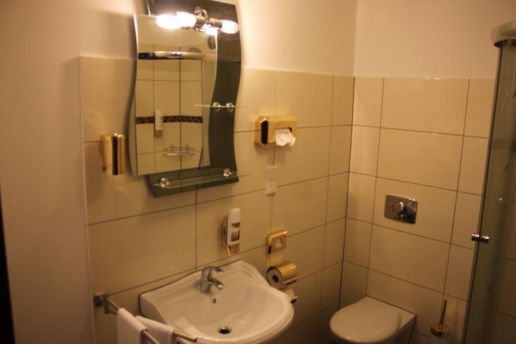As Hotel Göttingen Kültér fotó