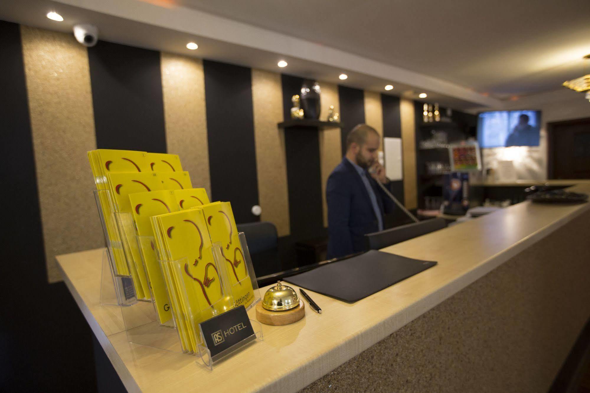 As Hotel Göttingen Kültér fotó