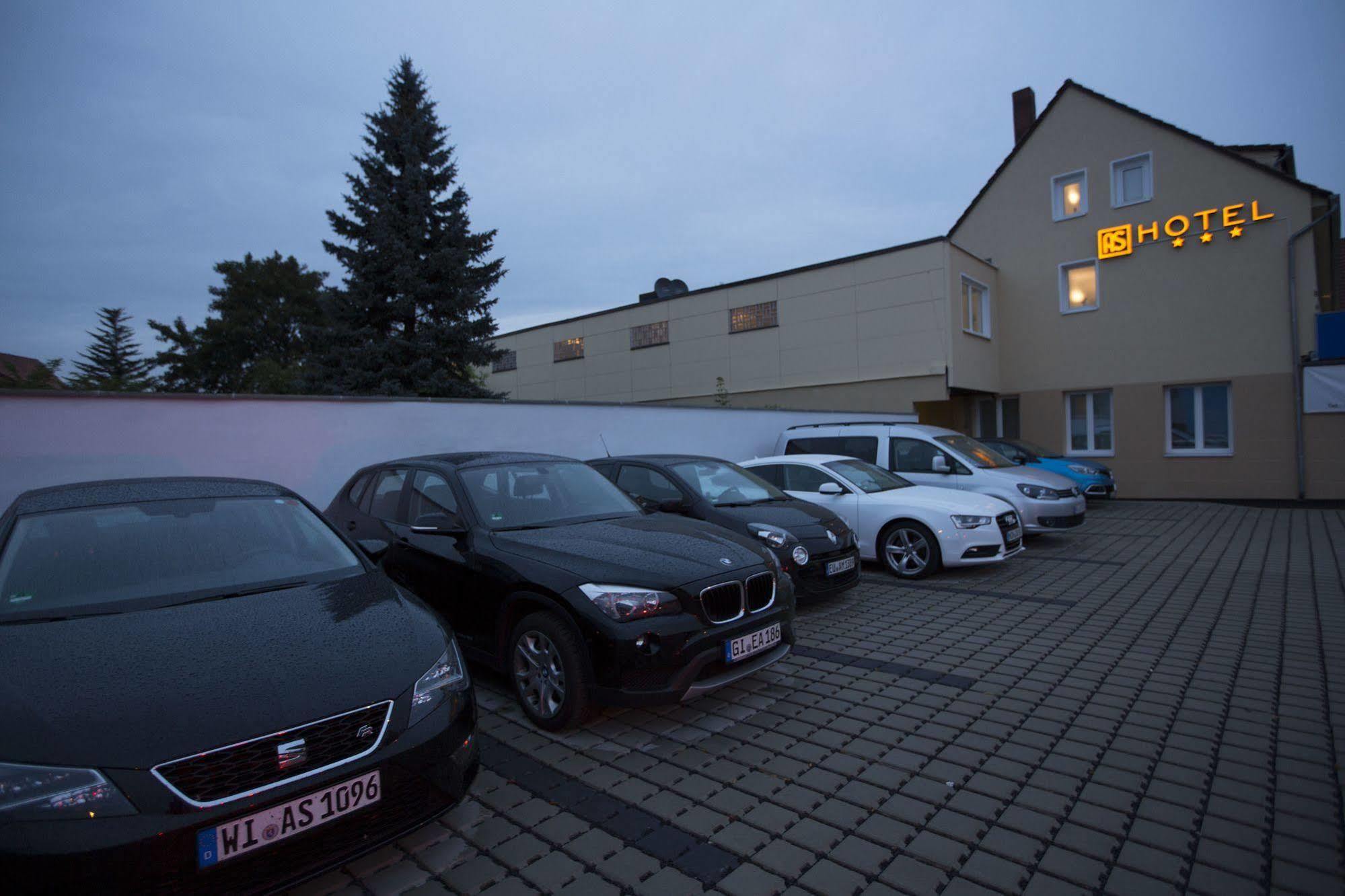 As Hotel Göttingen Kültér fotó