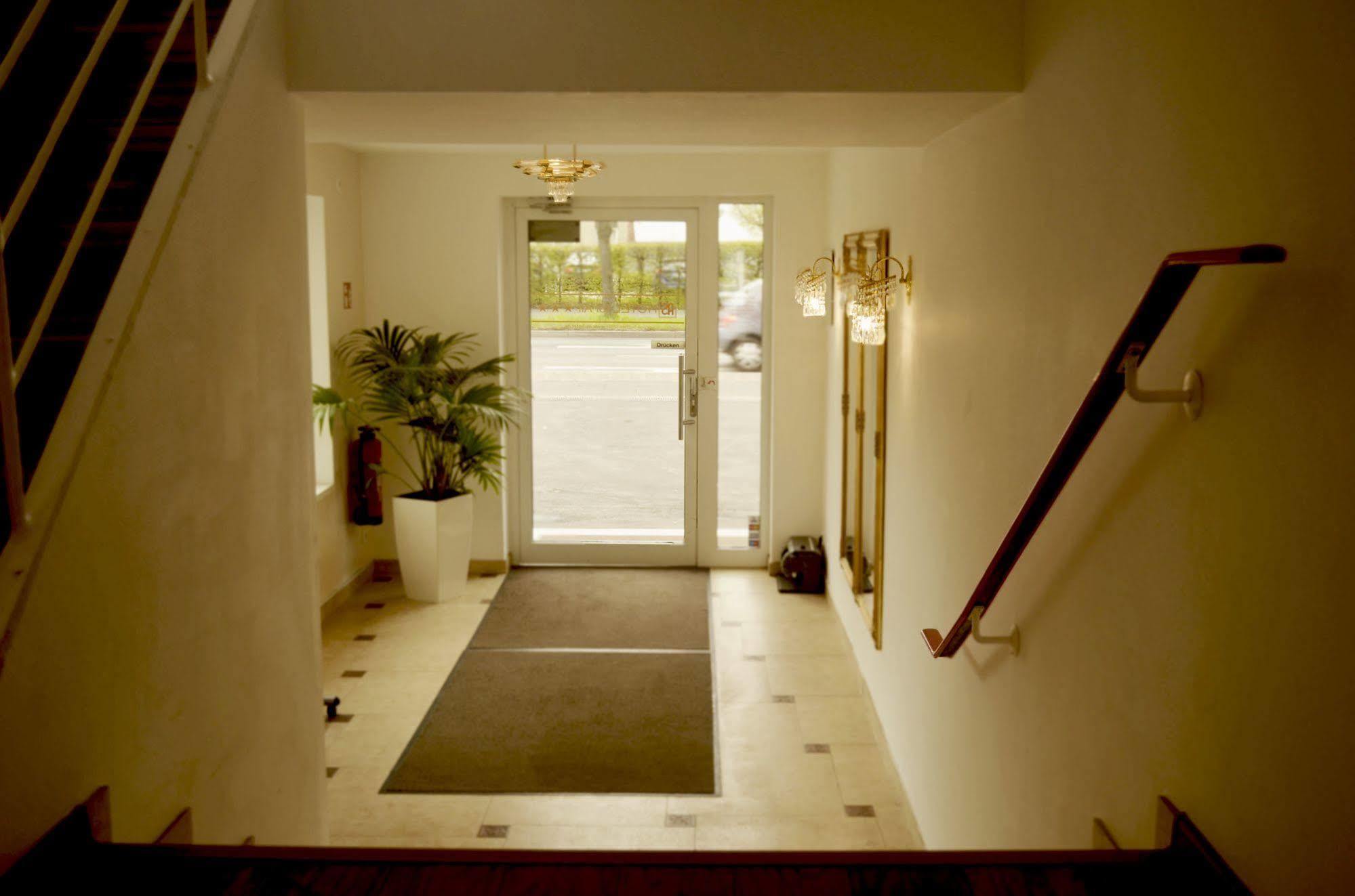 As Hotel Göttingen Kültér fotó