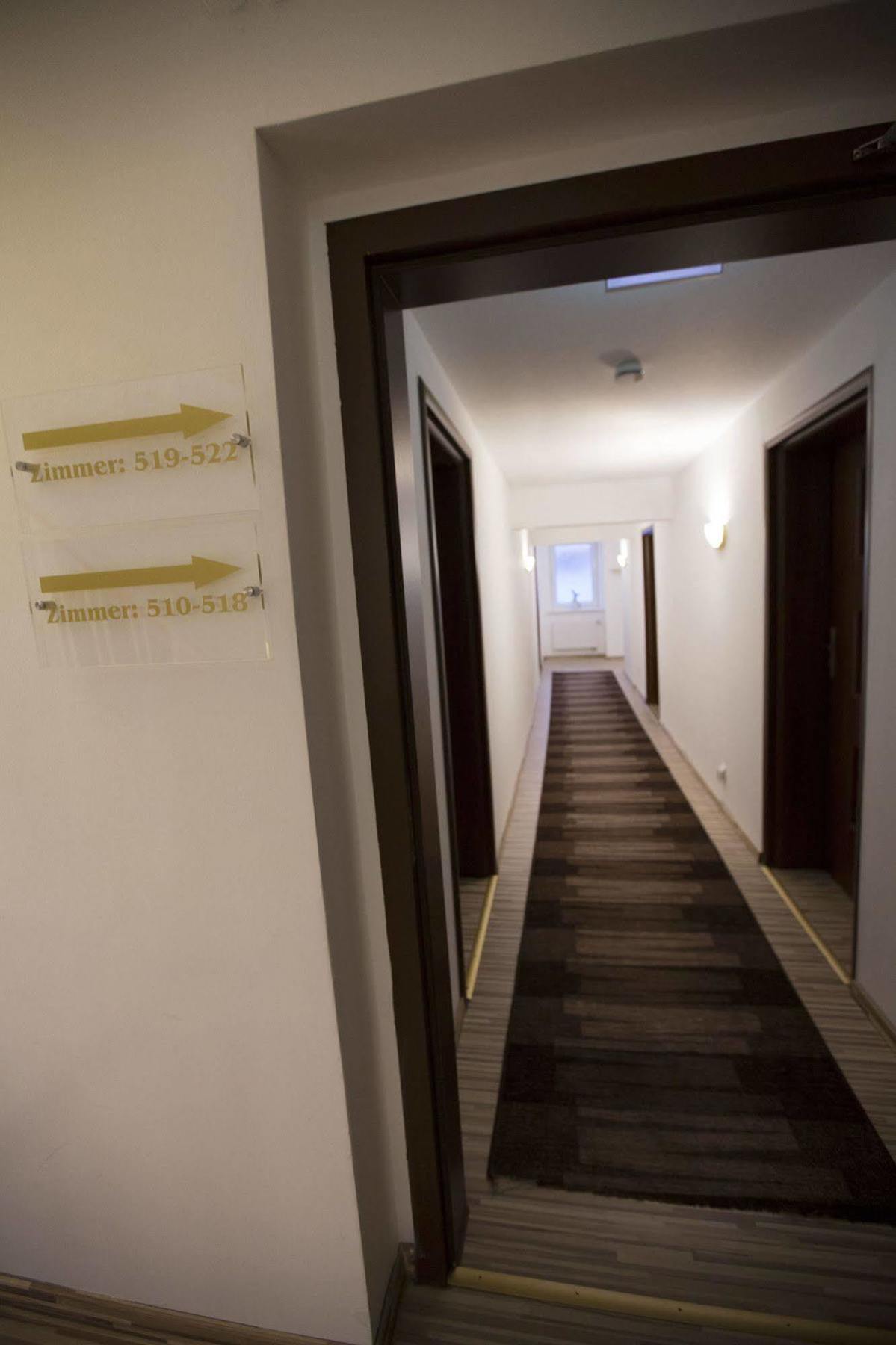 As Hotel Göttingen Kültér fotó