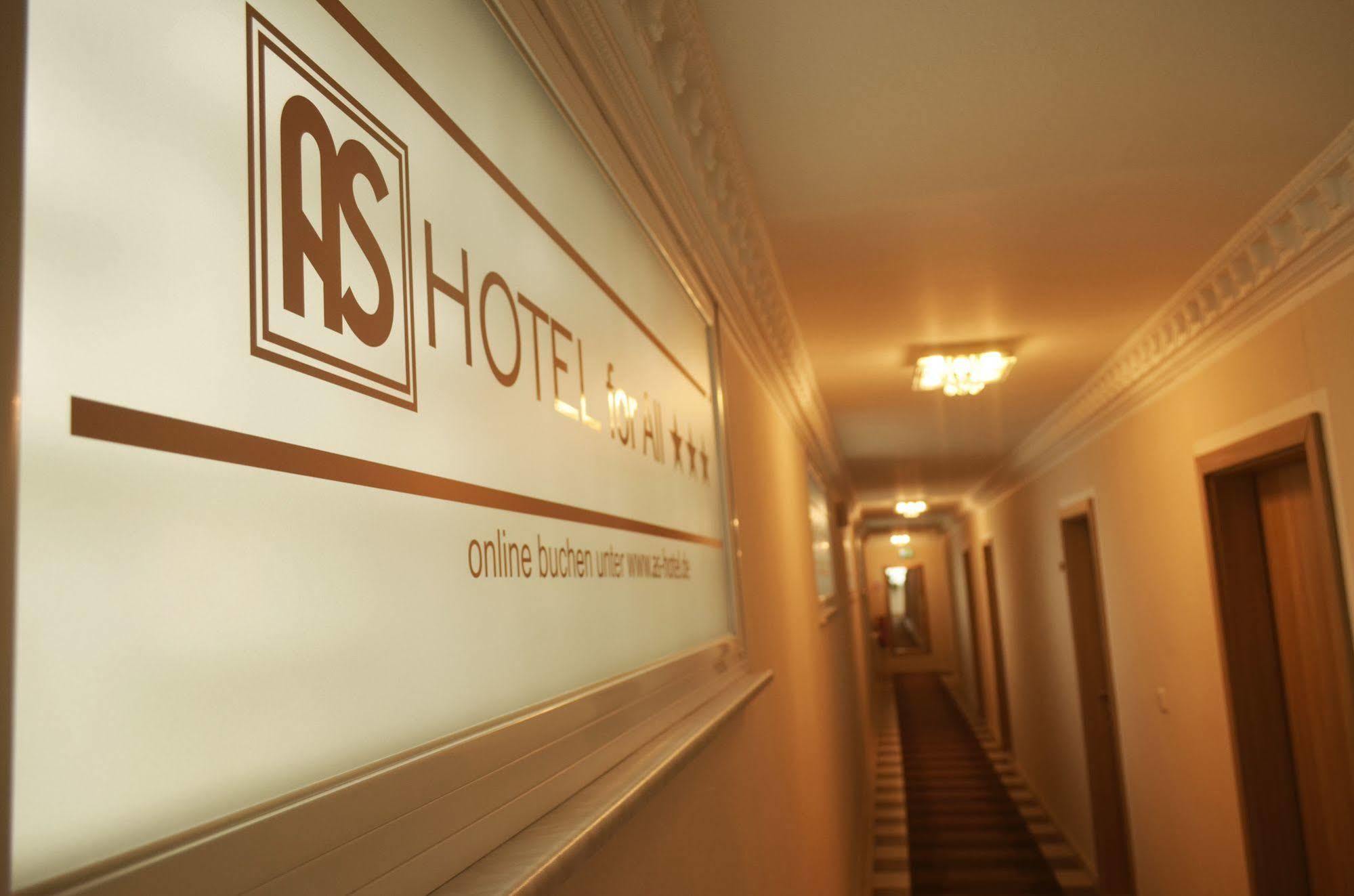 As Hotel Göttingen Kültér fotó